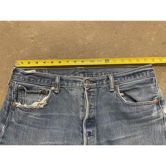 Levis 501 Jeans Mens 36x29 Light Wash Blue Straight Leg Button Fly Distressed - Picture 16 of 16